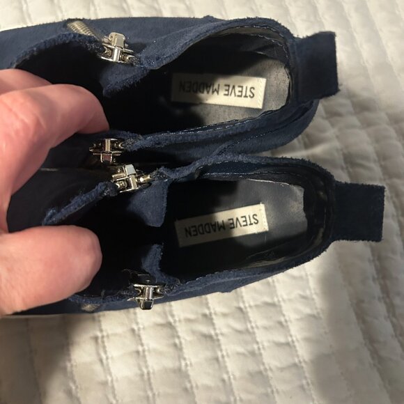 Steve Madden Women’s Wedgie Sneakers Navy Blue Suede 8.5 Casual Comfortable - Picture 8 of 13